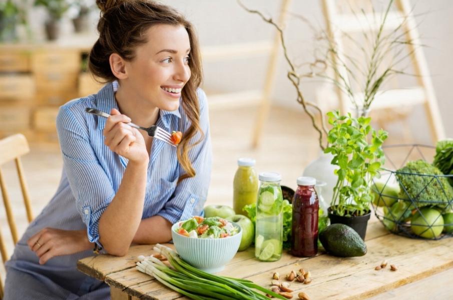 Thay đổi chế độ ăn uống phù hợp góp phần ngăn ngừa vôi răng